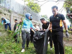 Dipimpin oleh Bupati dan Wabup, Pemkab Bojonegoro Gelar Bersih-bersih Bersama