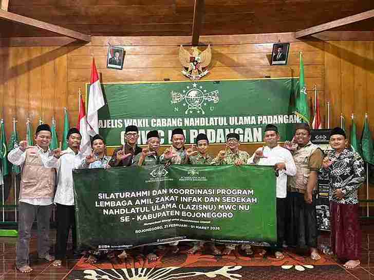 Pengurus LAZISNU Bojonegoro bersama MWCNU Padangan usai kegiatan silaturahmi dan koordinasi program serta sosialisasi website resmi