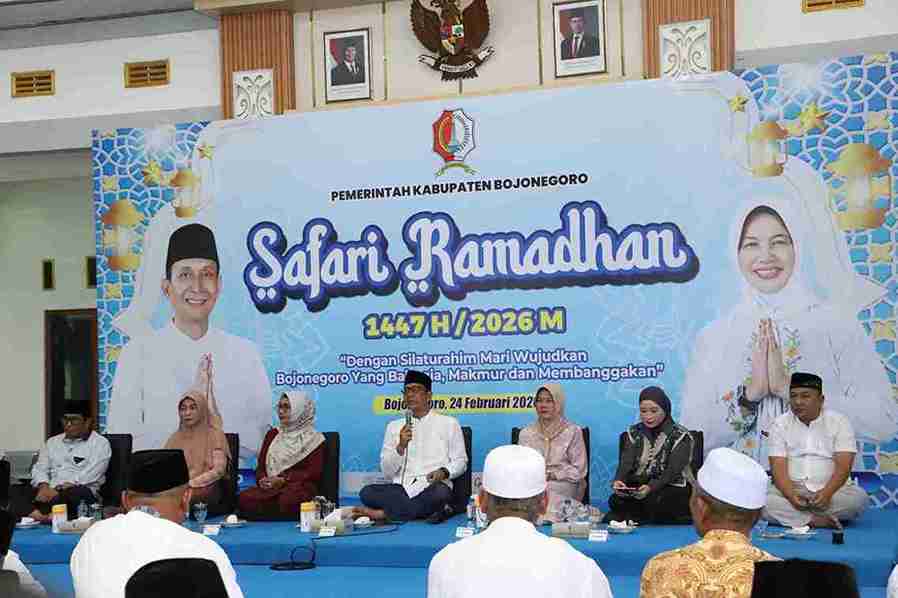 Bupati Setyo Wahono memberikan sambutan dalam Safari Ramadhan Bojonegoro 1447 H