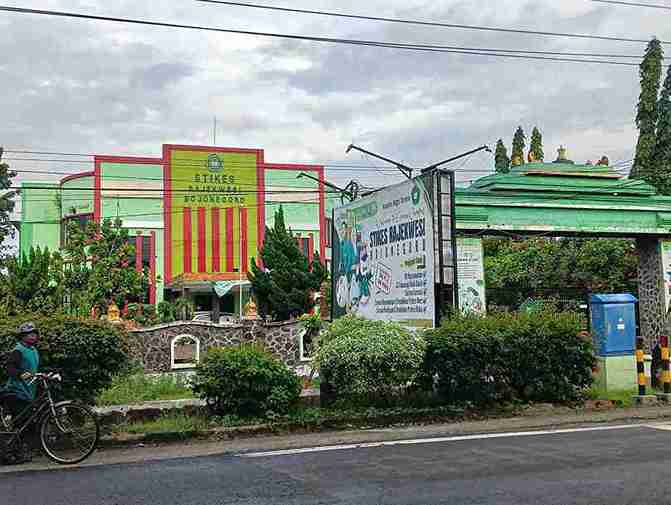 Gedung STIKES Rajekwesi Bojonegoro membuka PMB 2026/2027