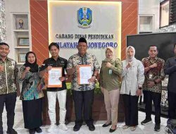 Bawaslu dan Cabdin Pendidikan Bojonegoro Teken MoU, Perkuat Literasi Demokrasi Pelajar