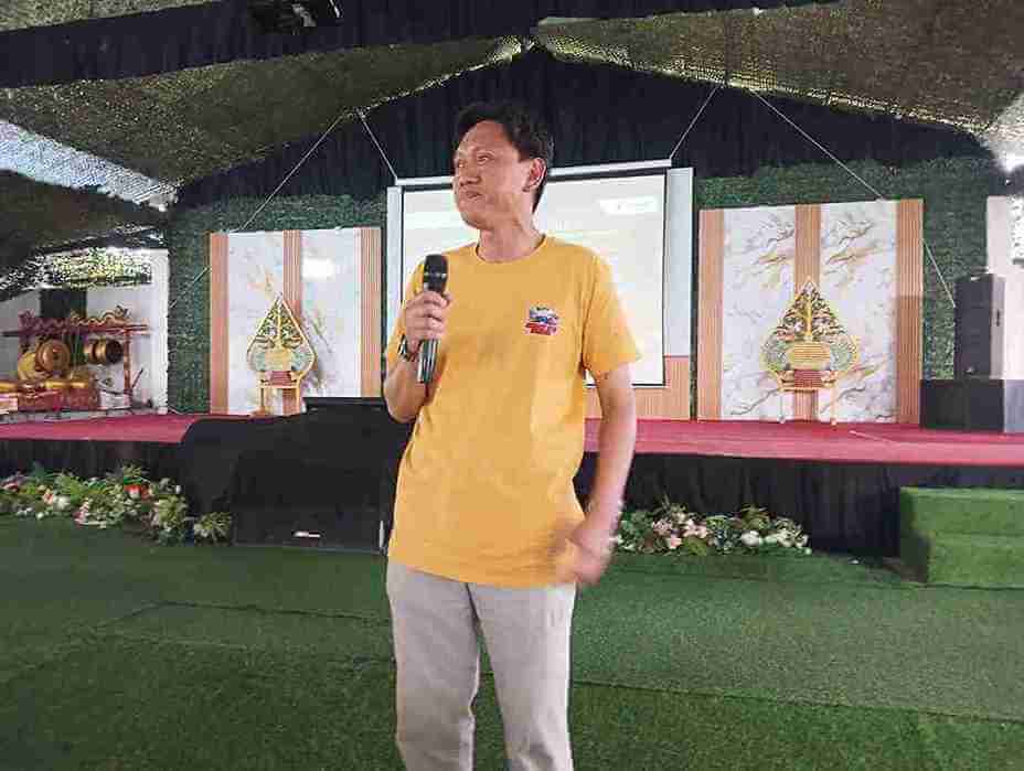 Andy Suhendro Deputy Field Manager JTB saat memaparkan selayang pandang Lapangan Gas Jambaran Tiung Biru pada acara Wellness for Media Bojonegoro