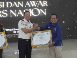 Pimpinan Lapas Bojonegoro Raih Penghargaan Angling Dharma PWI Award 2026