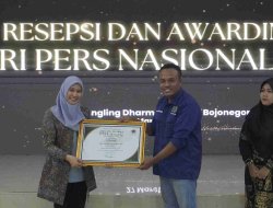 Sri Wahyuni Raih Penghargaan Perempuan Tangguh di PWI Award 2026