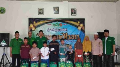 PAC GP Ansor Kanor santuni 63 anak yatim di Graha Ansor Kanor Bojonegoro saat Ramadhan