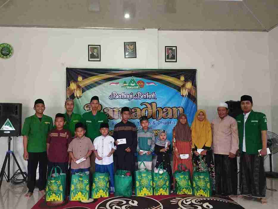 PAC GP Ansor Kanor santuni 63 anak yatim di Graha Ansor Kanor Bojonegoro saat Ramadhan