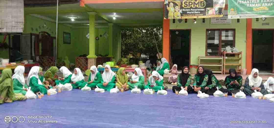 Suasana Buka Puasa Bersama NU Tanjungharjo dan Banom