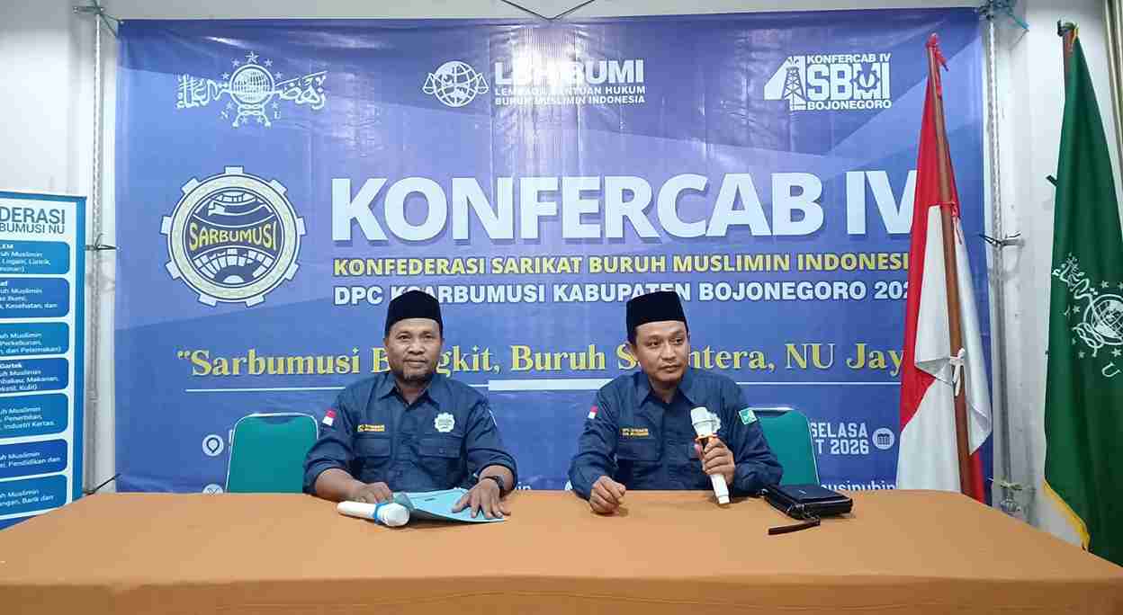 Amrozi dan Handoko saat memberikan sambutan pada Konfercab IV Sarbumusi NU Bojonegoro 2026
