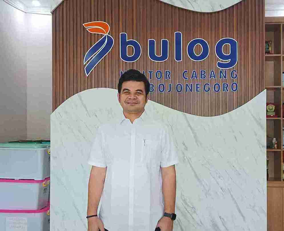 Kepala Perum Bulog Cabang Bojonegoro Umar Said di kantor Bulog Bojonegoro