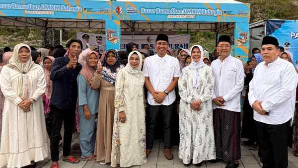 Bupati Bojonegoro Setyo Wahono saat Safari Ramadan di Margomulyo bersama warga