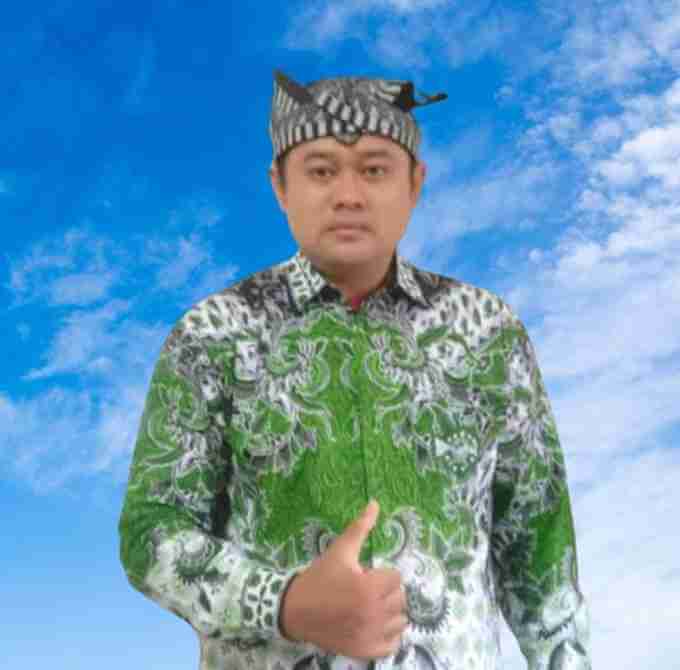 drg. Sofan Solikin S, C. Ht, C.I Direktur RS Muslimat NU Muna Anggita