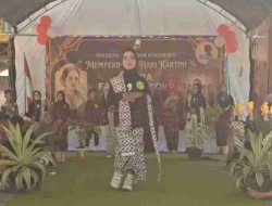 Peringati Hari Kartini, Yayasan Al Abror Asah Mental Siswa Lewat Fashion Show