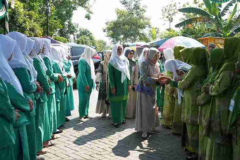 Kedatangan Cantika disambut kader Muslimat Fatayat NU Bojonegoro