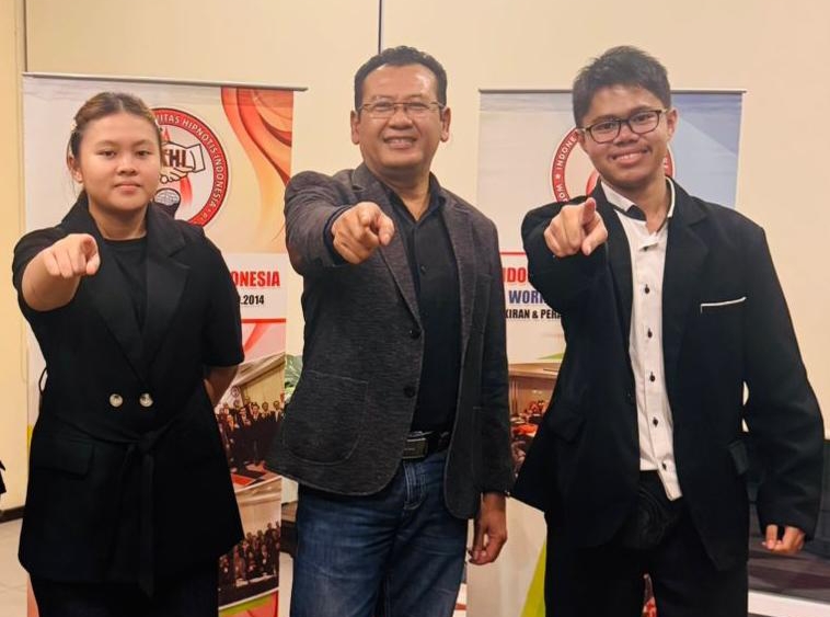 Farel dan Victoria asal Bojonegoro raih gelar Master Hipnotis di Surabaya