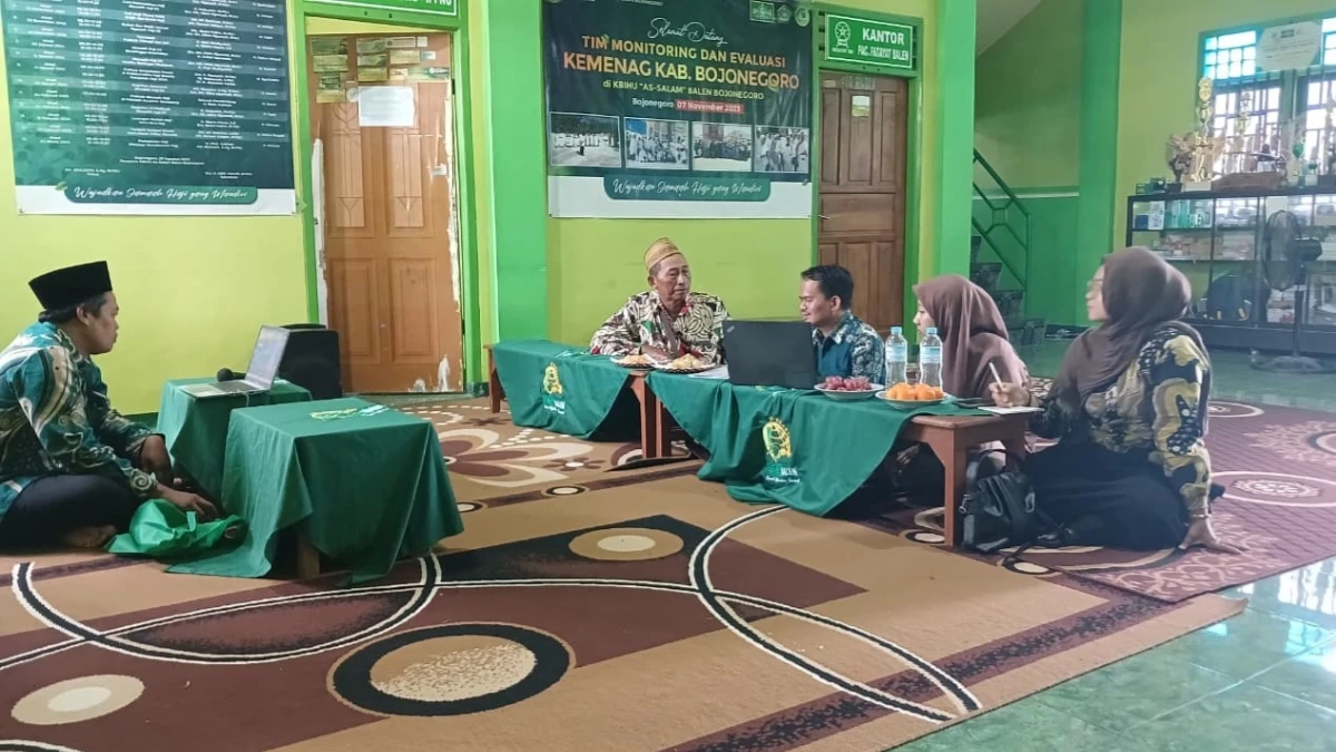 Pendampingan laporan keuangan BMT NU Pucuk Lamongan oleh BMT NU Balen di kantor MWCNU Balen Bojonegoro