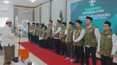 Prosesi pengukuhan pengurus LAKPESDAM PCNU Bojonegoro di Unugiri