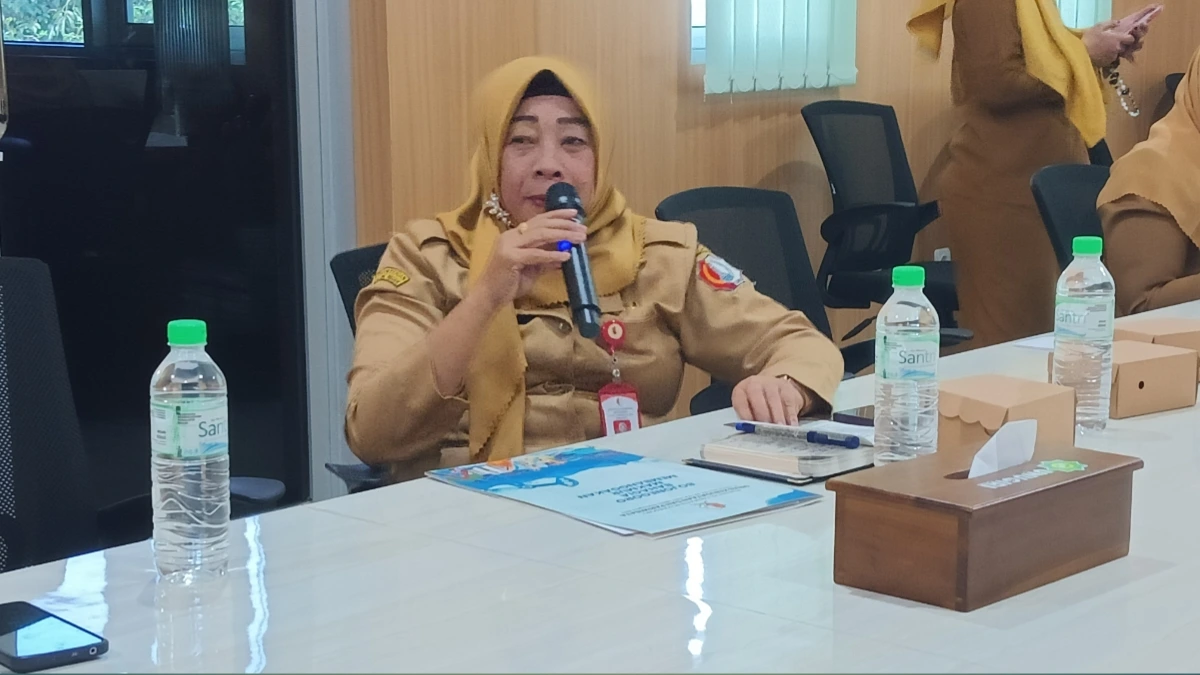 Elzadeba Agustina saat memberikan sambutan dalam FGD Pemantapan KKN Pintar Unugiri 2026 di Bojonegoro