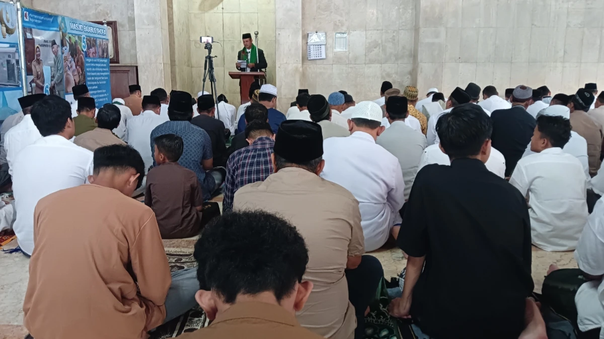 Khitmat pelaksanaan sholat Idul Adha di Masjid Babussofa