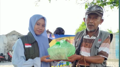 Sinergi dengan Pemda, LAZISNU PCNU Tuban Salurkan 210 Paket Daging Kurban untuk Warga