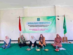Sosialisasi Kesehatan Fatayat NU Bojonegoro Dorong Kader Cerdas Gunakan Obat