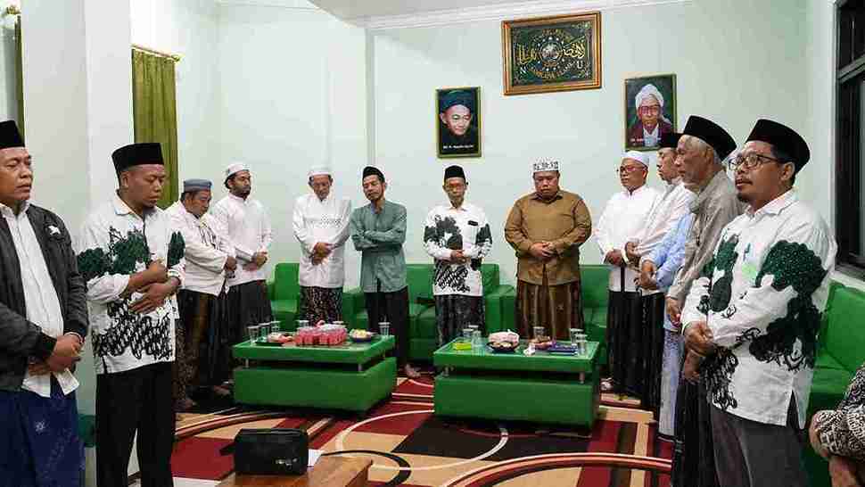 Pengurus Syuriyah dan Tanfidziyah PCNU Tuban saat rapat harian membahas hasil turba dan penguatan organisasi NU