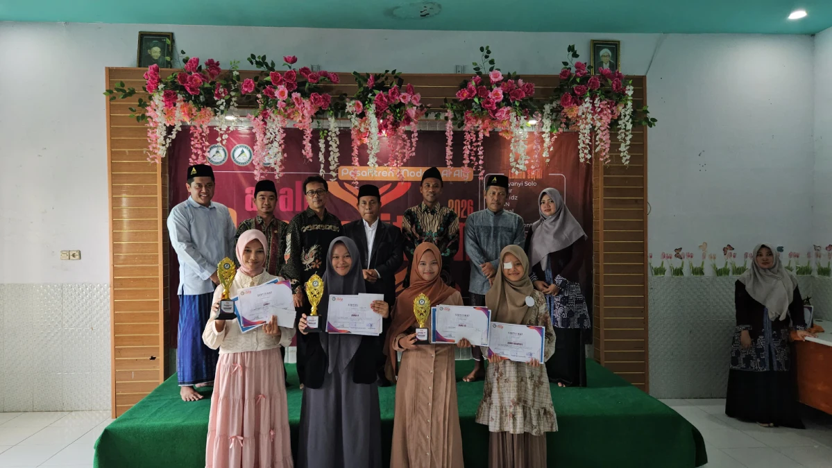 Foto bersama para juara dan tamu kehormatan Al Aly Competition 2026
