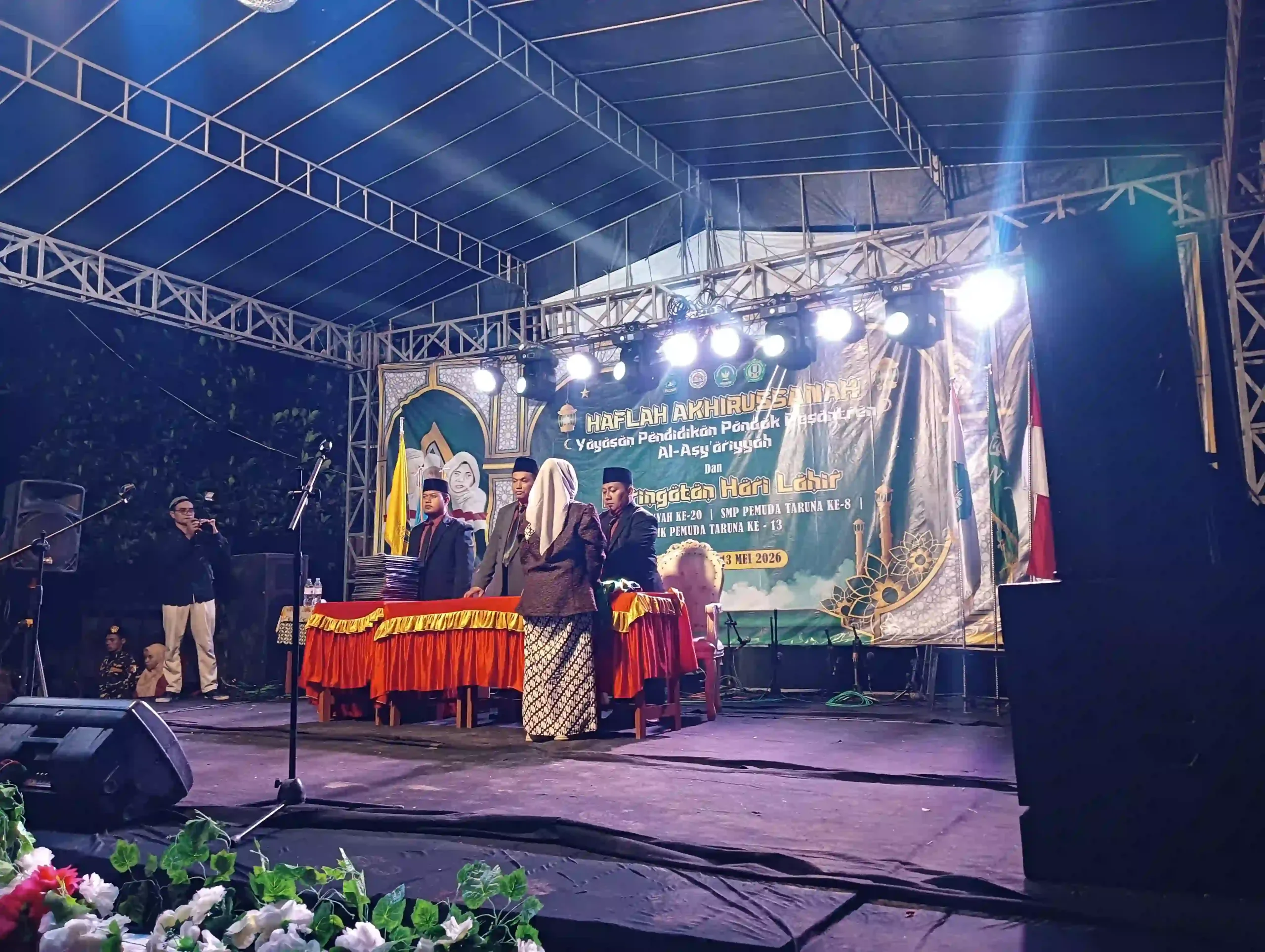 Prosesi wisuda siswa dalam Haflah Akhirussanah YPPP Al-Asy’ariyyah Bojonegoro