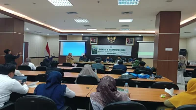 Suasana diskusi dan diseminasi buku “Bersama Mengelola, Bersama Sejahtera” oleh IDFoS Indonesia di Gedung Pemkab Bojonegoro
