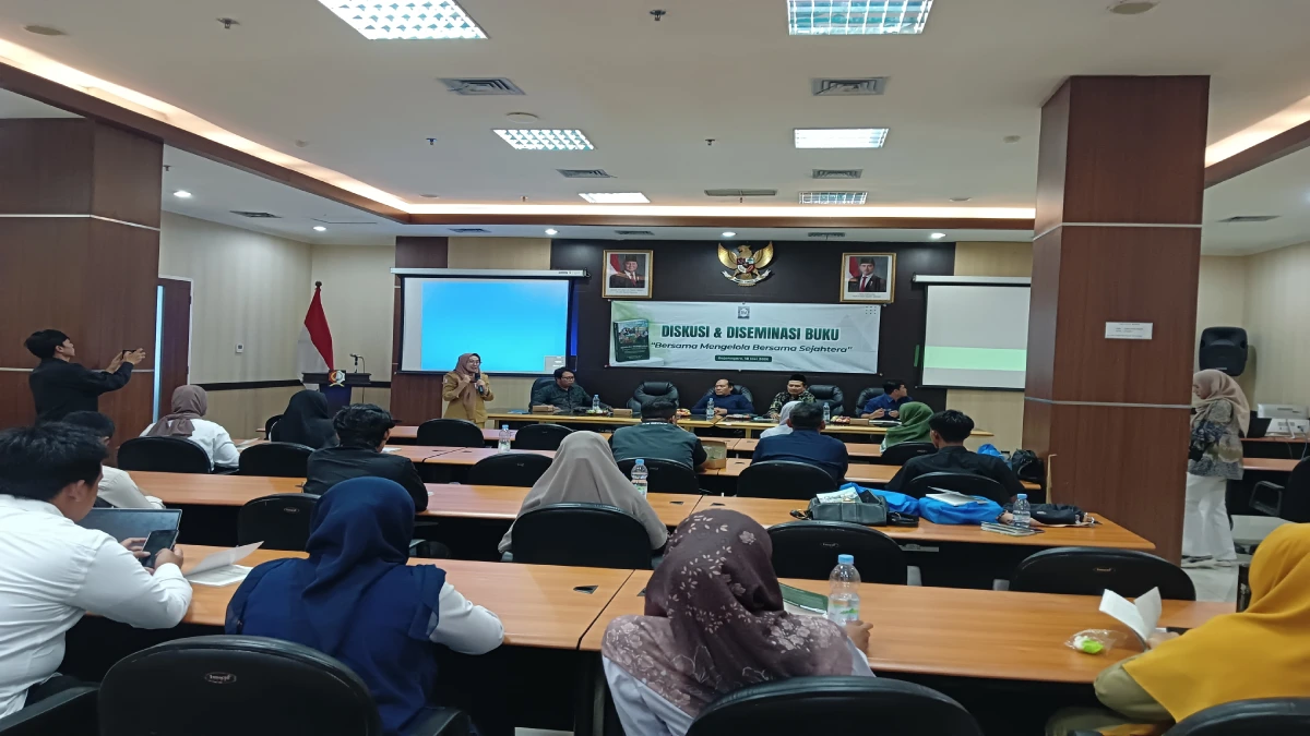 Suasana diskusi dan diseminasi buku “Bersama Mengelola, Bersama Sejahtera” oleh IDFoS Indonesia di Gedung Pemkab Bojonegoro