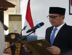 Bupati Bojonegoro Soroti 4.500 Anak Putus Sekolah Saat Lantik Dewan Pendidikan