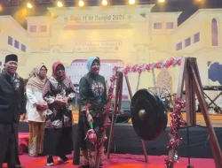 Wabup Nurul Azizah Buka Expo dan Pasar Murah Al-Rosyid 2026, Ajak OPD Bersinergi Dukung UMKM dan Santri