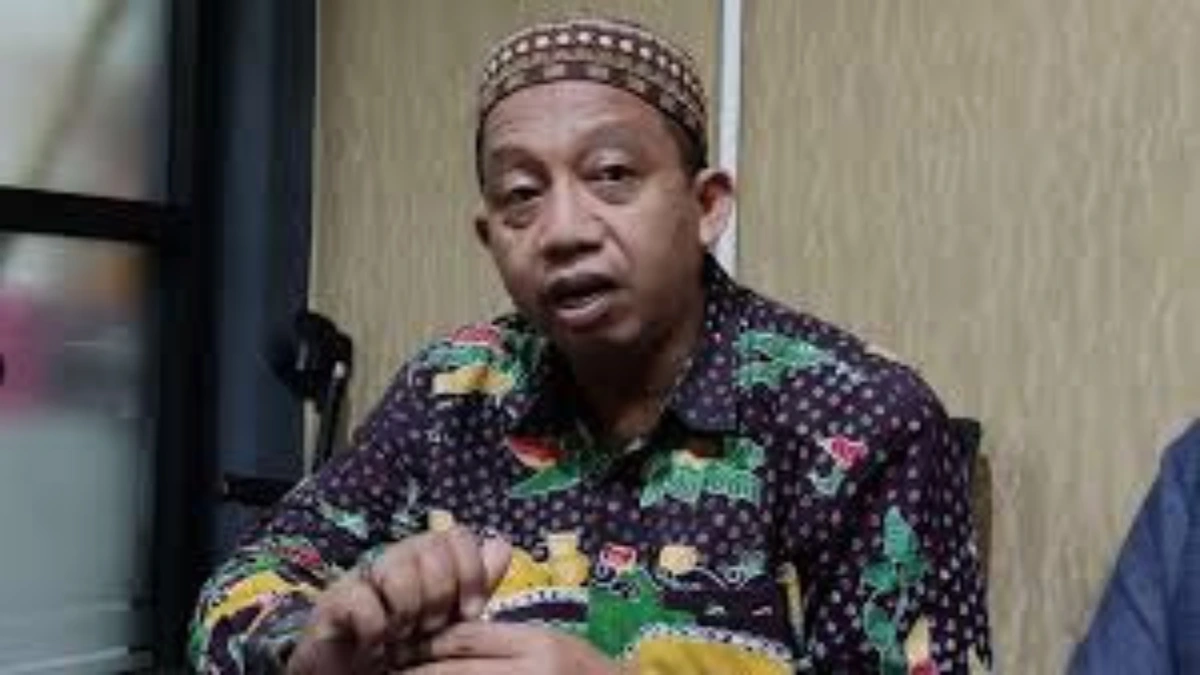 Ketua SMSI Jawa Timur Sokip saat memberikan keterangan terkait dugaan ancaman pembungkaman kebebasan pers digital terhadap media siber Realita.co.