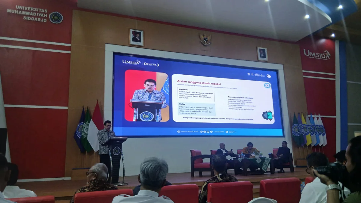 Seminar Nasional SMSI Jatim membahas masa depan pers digital di Auditorium Umsida Sidoarjo.