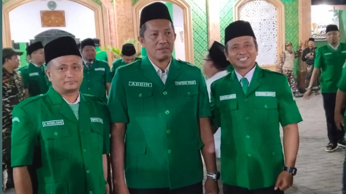 Delegasi GP Ansor Bojonegoro mendampingi Ketua Umum PP GP Ansor Addin Jauharudin pada penutupan PKN XI di Tambakberas Jombang.