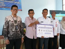 Perkuat Ketahanan Pangan, Bupati Bojonegoro Salurkan Bantuan ke 99 Kelompok Tani