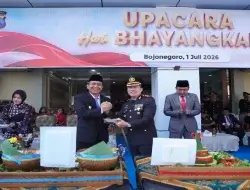 Hadiri Peringatan Hari Bhayangkara, Setyo Wahono Ajak Perkuat Sinergi TNI-Polri dan Pemkab Bojonegoro