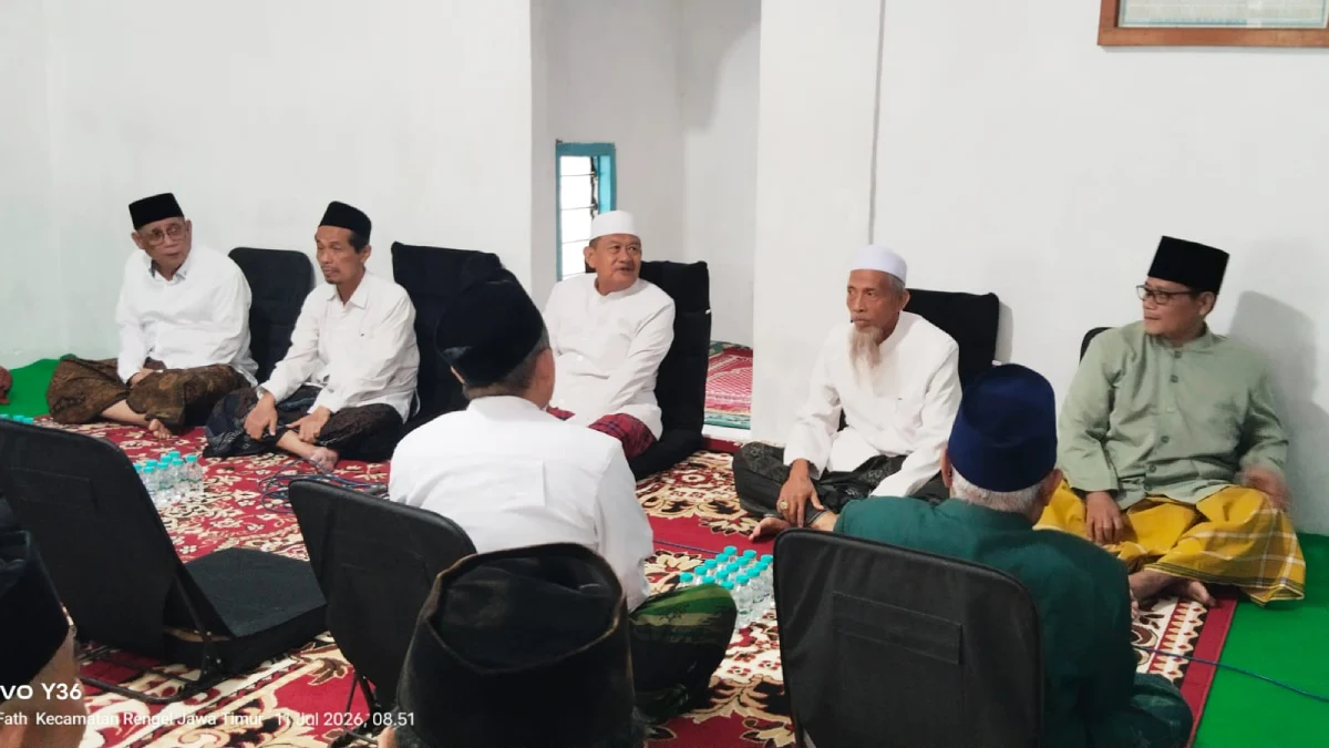 Ketua PCNU Tuban KH Ahmad Damanhuri menghadiri Haul ke-57 KH Ali Manshur Sidiq di Maibit, Rengel, Tuban.