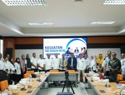 Prodi Ilmu Politik UNESA Libatkan Perwakilan DPRD, KPU, Pemerintah, Media dan SMSI untuk Perkuat Kurikulum