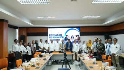 Prodi Ilmu Politik UNESA Libatkan Perwakilan DPRD, KPU, Pemerintah, Media dan SMSI untuk Perkuat Kurikulum