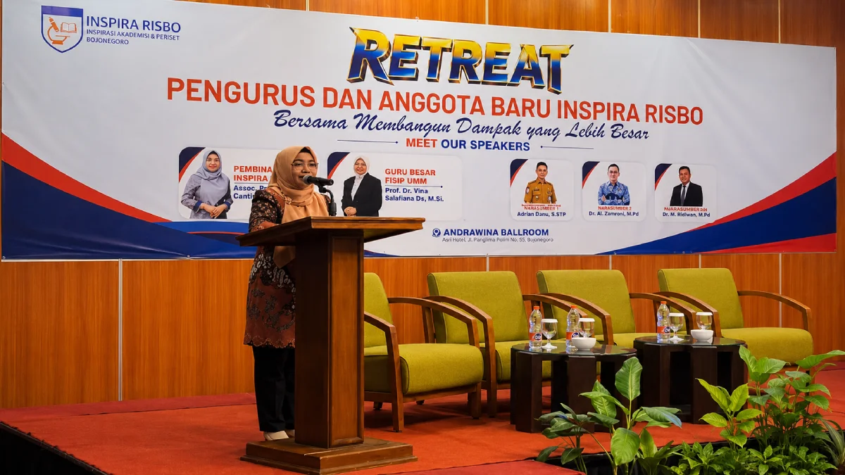 Assoc. Prof. Dr. SB Cantika Wahono menyampaikan sambutan saat membuka Retreat INSPIRA RISBO 2026 di Bojonegoro.