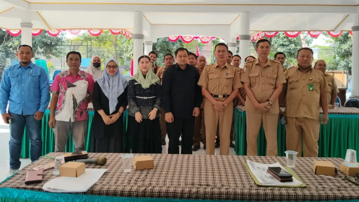 Tim Forum Kabupaten Sehat Bojonegoro bersama Camat Kalitidu dan FKKS saat monitoring perkembangan Pokja Desa Sehat di Kecamatan Kalitidu.
