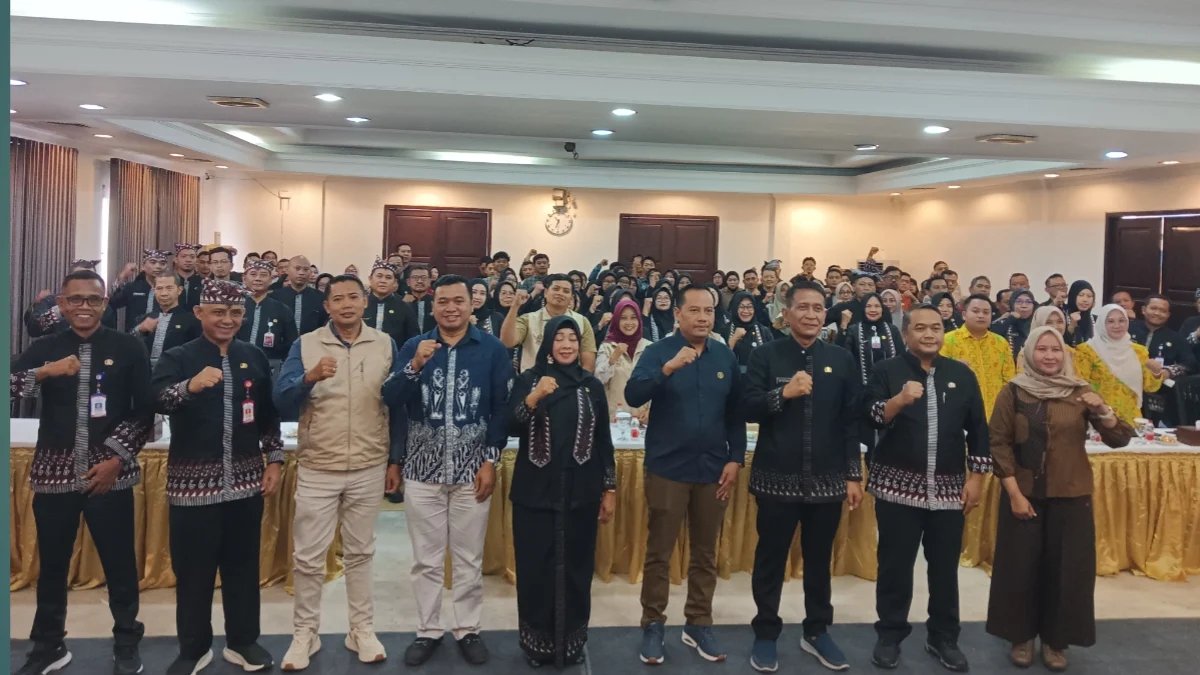 Photo bersama acara Diseminasi Hasil Kajian Pengembangan Wisata Bojonegoro