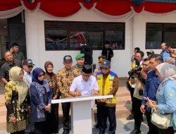 Pratikno Resmikan Gedung SMPN 1 Padangan: Bangun Manusia, Majukan Kebudayaan