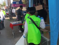 Merasa Ikut Punya Gawe, PCNU Bojonegoro Salurkan Ratusan Dus Ecofit untuk Pengunjung Muktamar NU