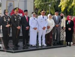 Kenang Jasa Pahlawan, Bupati-Wabup Bojonegoro Ziarah ke TMP