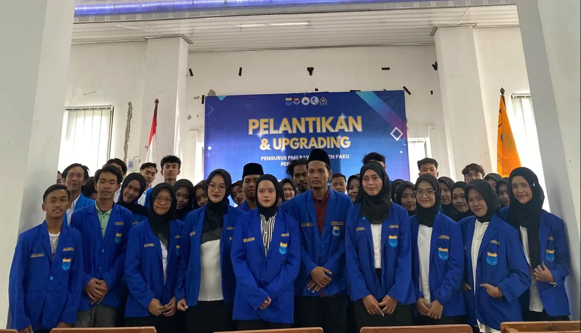 Photo bersama PMII Rayon Raden Paku Bersama Pengurus Cabang PMII Bojonegoro