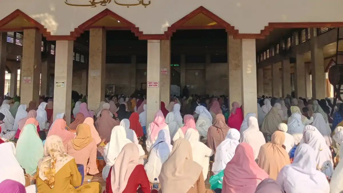 Jamaah mengikuti Pengajian Ahad Kliwon LDNU Bojonegoro