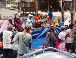 LAZISNU Padangan dan Banser Salurkan 18 Ribu Liter Air Bersih ke Dua Kecamatan