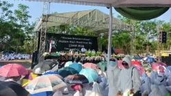 Ribuan Kader Muslimat NU Hadiri Silaturahim IHM Bojonegoro di Lapangan Unugiri