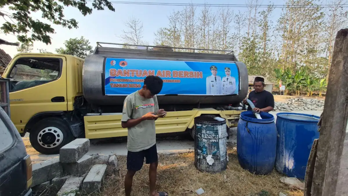 Droping Air Bersih untuk Warga Purwosari Bojonegoro